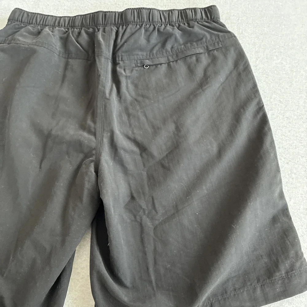 The North Face Mens Class V Belted Trunks Black Nylon Mesh Lined Medium Hiking